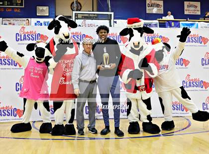 Thumbnail 1 in La Lumiere vs. Hillcrest Prep (Chick-fil-a Classic National Division Championship) photogallery.