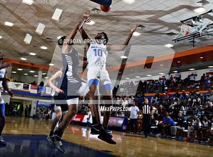 Thumbnail 2 in La Lumiere vs. Hillcrest Prep (Chick-fil-a Classic National Division Championship) photogallery.