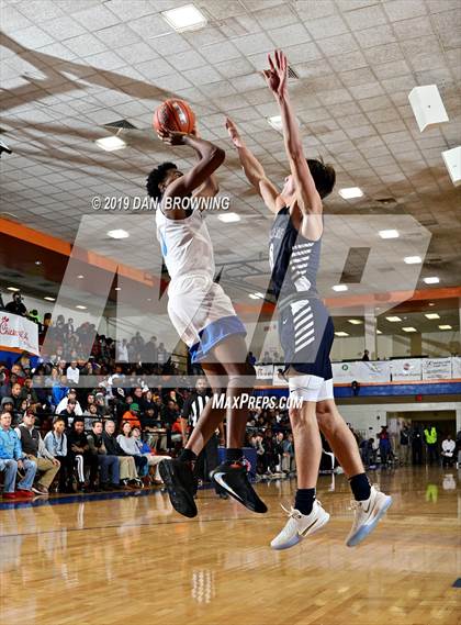 Thumbnail 1 in La Lumiere vs. Hillcrest Prep (Chick-fil-a Classic National Division Championship) photogallery.