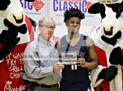 Thumbnail 3 in La Lumiere vs. Hillcrest Prep (Chick-fil-a Classic National Division Championship) photogallery.