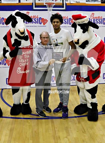 Thumbnail 1 in La Lumiere vs. Hillcrest Prep (Chick-fil-a Classic National Division Championship) photogallery.