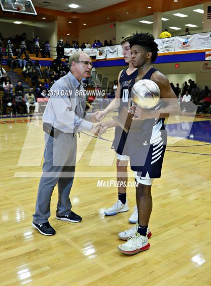 Thumbnail 2 in La Lumiere vs. Hillcrest Prep (Chick-fil-a Classic National Division Championship) photogallery.