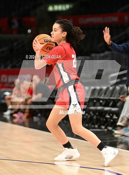 Thumbnail 3 in Marshall vs. San Gabriel Academy photogallery.