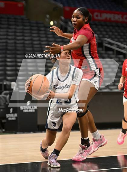 Thumbnail 2 in Marshall vs. San Gabriel Academy photogallery.