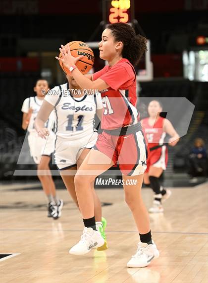 Thumbnail 3 in Marshall vs. San Gabriel Academy photogallery.