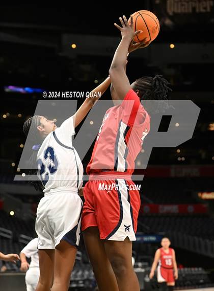 Thumbnail 2 in Marshall vs. San Gabriel Academy photogallery.
