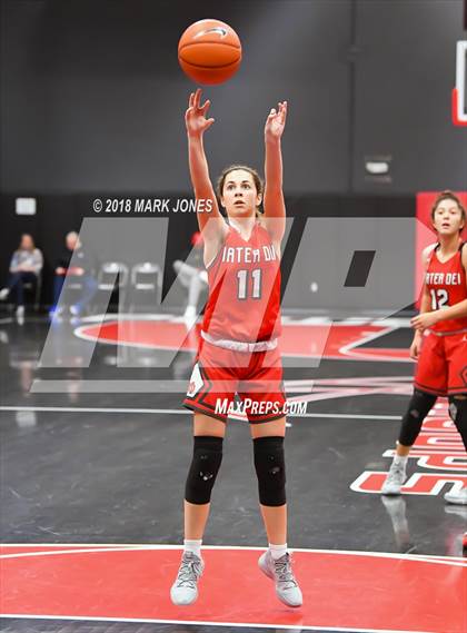 Thumbnail 1 in Mater Dei @ Redondo Union (Nike Tournament of Champions) photogallery.