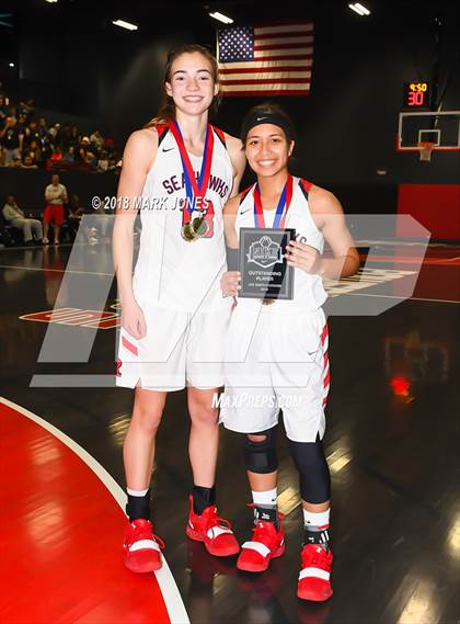 Thumbnail 1 in Mater Dei @ Redondo Union (Nike Tournament of Champions) photogallery.