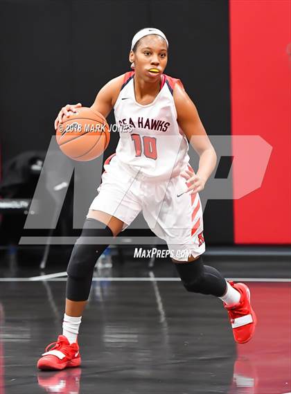 Thumbnail 3 in Mater Dei @ Redondo Union (Nike Tournament of Champions) photogallery.