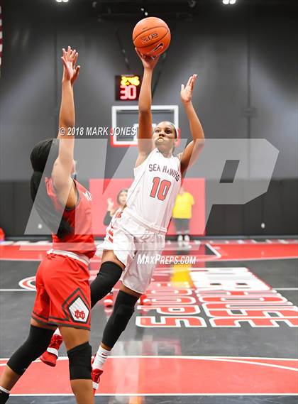 Thumbnail 1 in Mater Dei @ Redondo Union (Nike Tournament of Champions) photogallery.