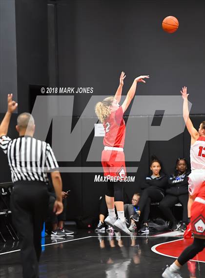 Thumbnail 2 in Mater Dei @ Redondo Union (Nike Tournament of Champions) photogallery.
