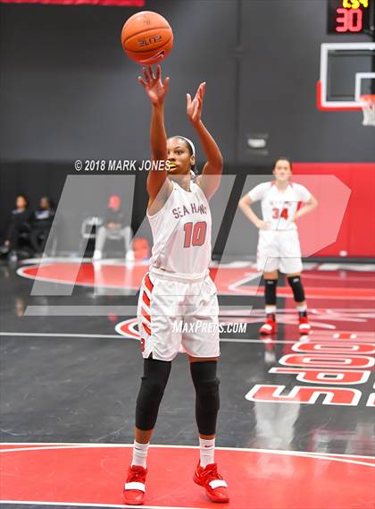 Thumbnail 1 in Mater Dei @ Redondo Union (Nike Tournament of Champions) photogallery.