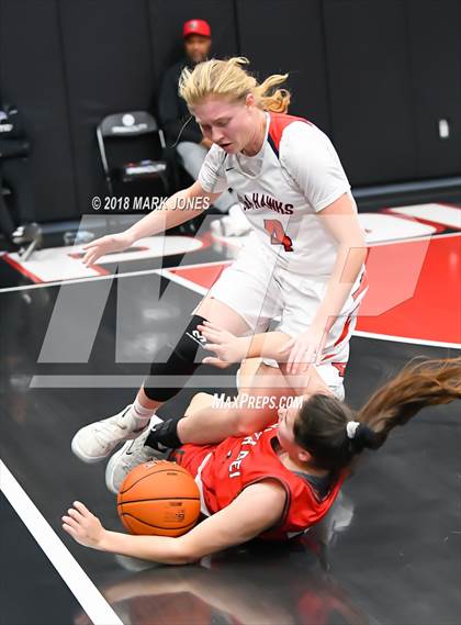 Thumbnail 3 in Mater Dei @ Redondo Union (Nike Tournament of Champions) photogallery.