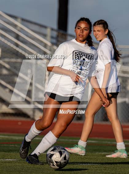 Thumbnail 2 in Veterans Memorial vs. Vela (UIL Soccer 5A Region 3 & 4 Bi-District) photogallery.