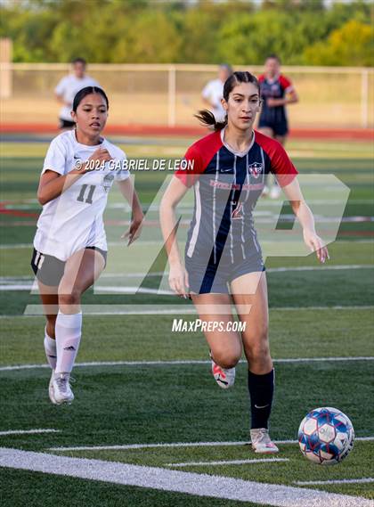 Thumbnail 1 in Veterans Memorial vs. Vela (UIL Soccer 5A Region 3 & 4 Bi-District) photogallery.