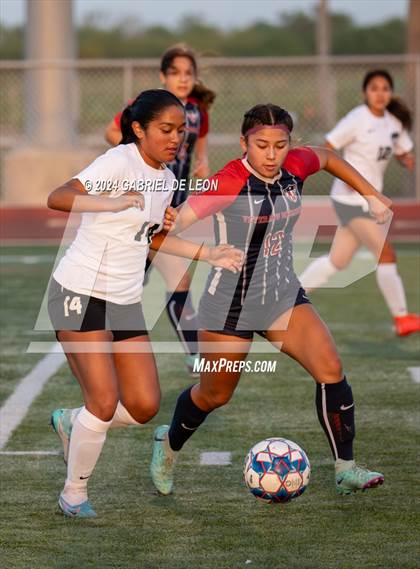 Thumbnail 1 in Veterans Memorial vs. Vela (UIL Soccer 5A Region 3 & 4 Bi-District) photogallery.