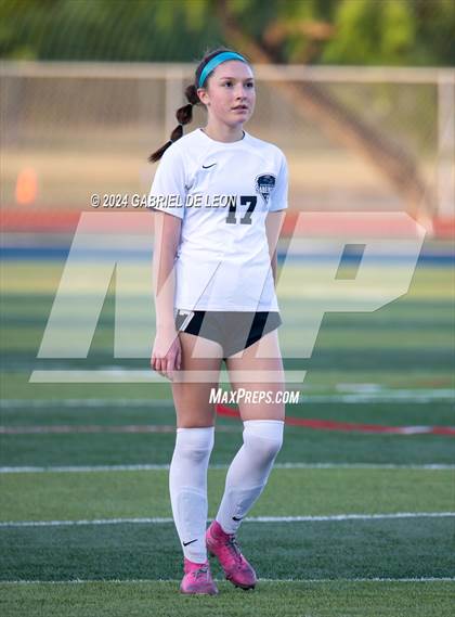 Thumbnail 3 in Veterans Memorial vs. Vela (UIL Soccer 5A Region 3 & 4 Bi-District) photogallery.