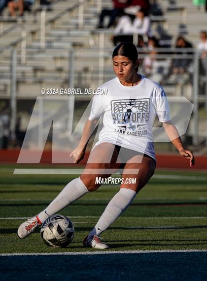 Thumbnail 1 in Veterans Memorial vs. Vela (UIL Soccer 5A Region 3 & 4 Bi-District) photogallery.