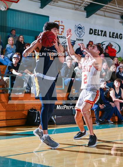 Thumbnail 2 in Jesuit vs. Oak Ridge (Adidas Challenge) photogallery.