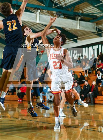 Thumbnail 2 in Jesuit vs. Oak Ridge (Adidas Challenge) photogallery.