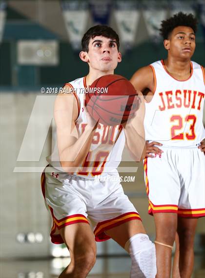 Thumbnail 3 in Jesuit vs. Oak Ridge (Adidas Challenge) photogallery.