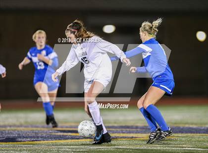Thumbnail 2 in Santa Margarita vs. JSerra Catholic (CIF SS D1 Final) photogallery.