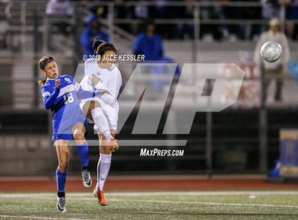 Thumbnail 2 in Santa Margarita vs. JSerra Catholic (CIF SS D1 Final) photogallery.