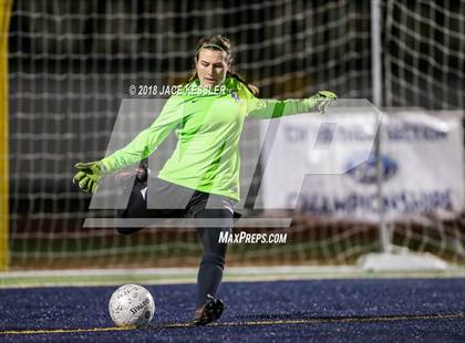 Thumbnail 3 in Santa Margarita vs. JSerra Catholic (CIF SS D1 Final) photogallery.