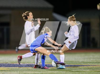 Thumbnail 3 in Santa Margarita vs. JSerra Catholic (CIF SS D1 Final) photogallery.