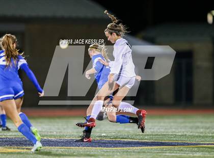 Thumbnail 3 in Santa Margarita vs. JSerra Catholic (CIF SS D1 Final) photogallery.