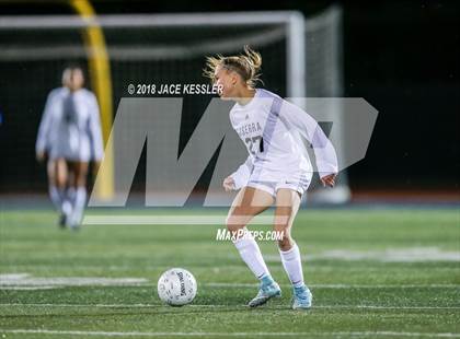 Thumbnail 2 in Santa Margarita vs. JSerra Catholic (CIF SS D1 Final) photogallery.