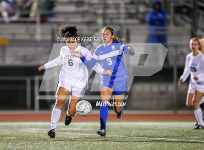 Thumbnail 1 in Santa Margarita vs. JSerra Catholic (CIF SS D1 Final) photogallery.