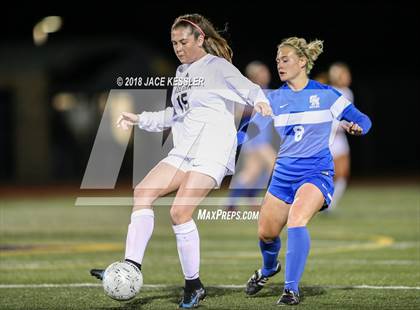 Thumbnail 3 in Santa Margarita vs. JSerra Catholic (CIF SS D1 Final) photogallery.