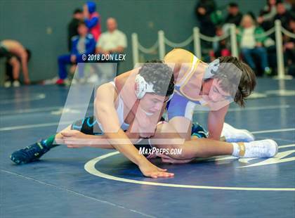Thumbnail 2 in Vista Eagle Invitational Tournament photogallery.