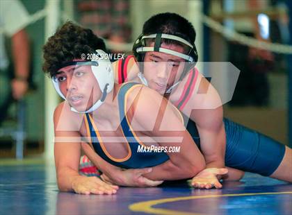 Thumbnail 3 in Vista Eagle Invitational Tournament photogallery.