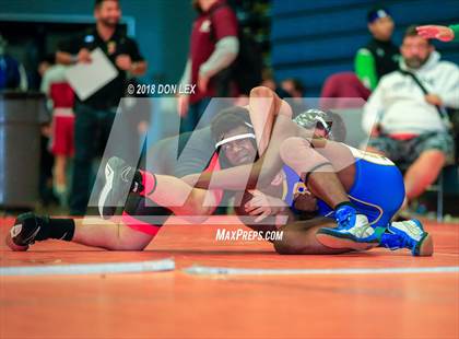Thumbnail 3 in Vista Eagle Invitational Tournament photogallery.