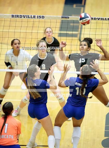 Thumbnail 2 in Lake Ridge vs Byron Nelson (UIL 6A D1 Volleyball Bi-district) photogallery.