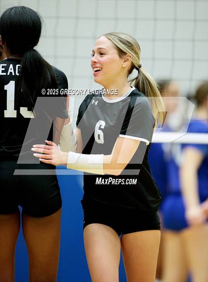 Thumbnail 3 in Lake Ridge vs Byron Nelson (UIL 6A Bi-district playoff Div 1) photogallery.
