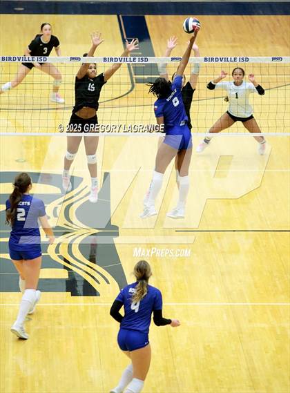 Thumbnail 1 in Lake Ridge vs Byron Nelson (UIL 6A Volleyball Bi-district playoff Div 1) photogallery.