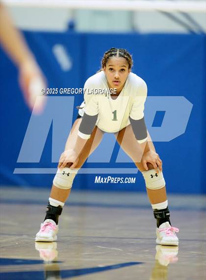 Thumbnail 3 in Lake Ridge vs Byron Nelson (UIL 6A Bi-district playoff Div 1) photogallery.