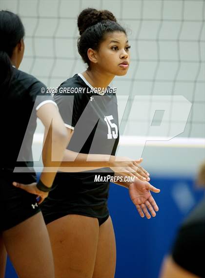 Thumbnail 2 in Lake Ridge vs Byron Nelson (UIL 6A D1 Volleyball Bi-district) photogallery.