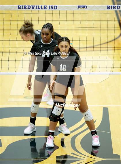 Thumbnail 2 in Lake Ridge vs Byron Nelson (UIL 6A D1 Volleyball Bi-district) photogallery.