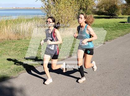 Thumbnail 1 in Bay Valley Athletic League Girls Cross Country Championship photogallery.