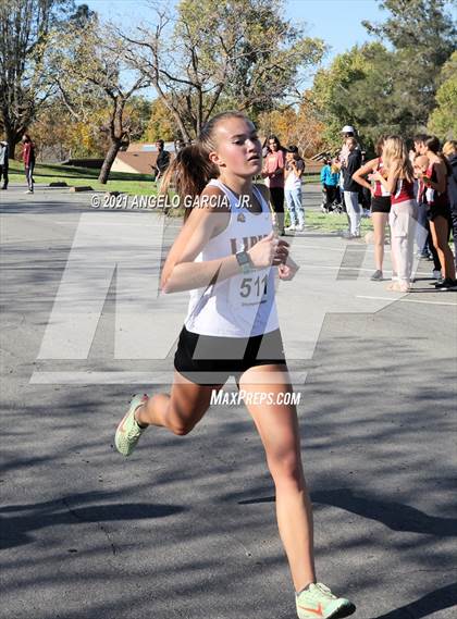 Thumbnail 2 in Bay Valley Athletic League Girls Cross Country Championship photogallery.