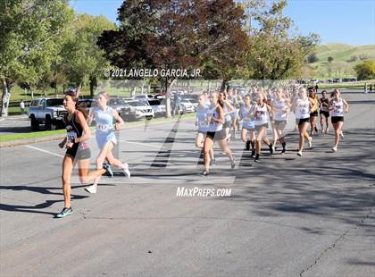 Thumbnail 1 in Bay Valley Athletic League Girls Cross Country Championship photogallery.