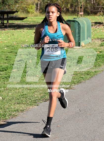 Thumbnail 3 in Bay Valley Athletic League Girls Cross Country Championship photogallery.