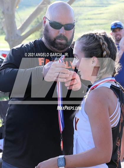 Thumbnail 1 in Bay Valley Athletic League Girls Cross Country Championship photogallery.