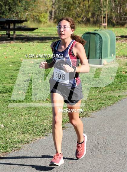 Thumbnail 2 in Bay Valley Athletic League Girls Cross Country Championship photogallery.