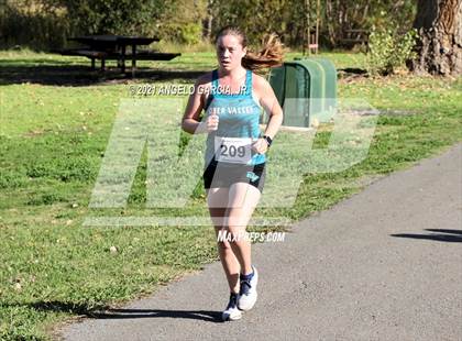 Thumbnail 1 in Bay Valley Athletic League Girls Cross Country Championship photogallery.