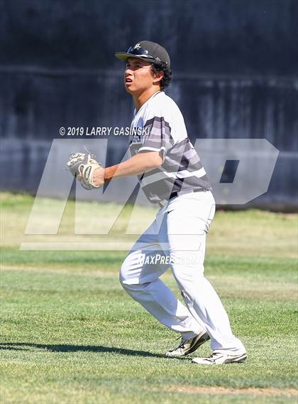 Thumbnail 1 in Golden Valley @ Saugus photogallery.